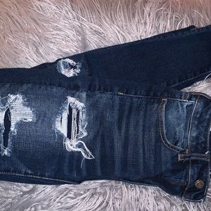 Size 2 Distressed American Eagle Skinny Jeans